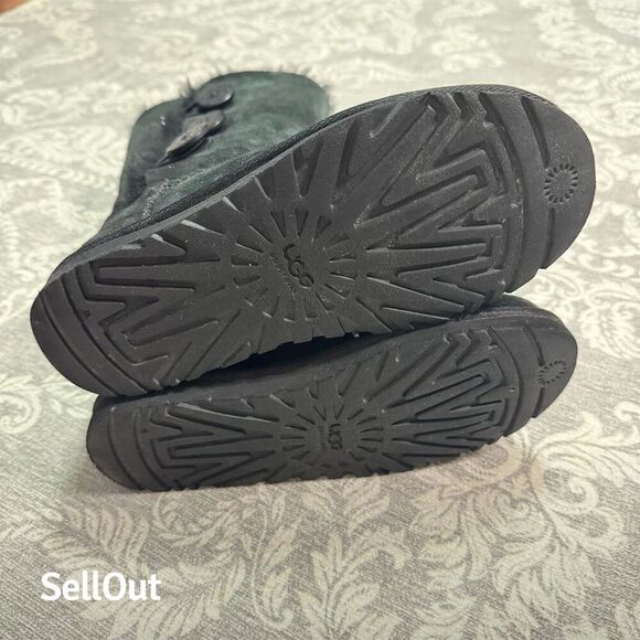 UGG Women's Bailey Button Triplet II Black Boots Size 6 Standard - Picture 7 of 10